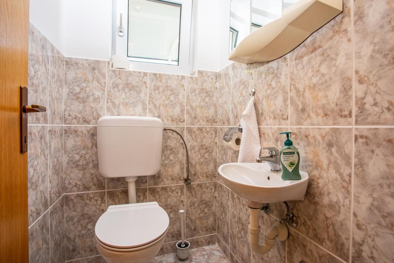Apartments Adisa オミシュ エクステリア 写真